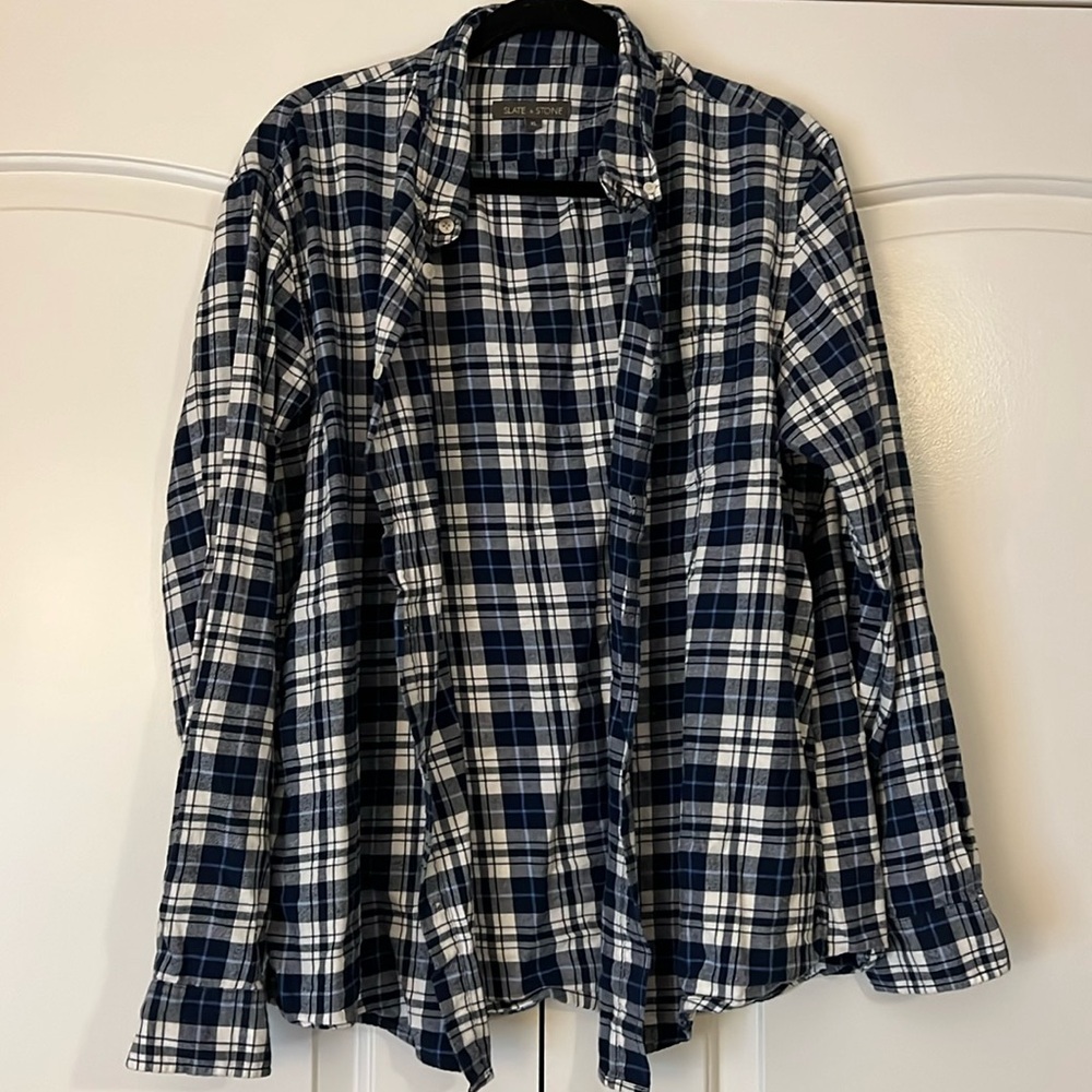 Men’s blue flannel button down shirt. Size xl